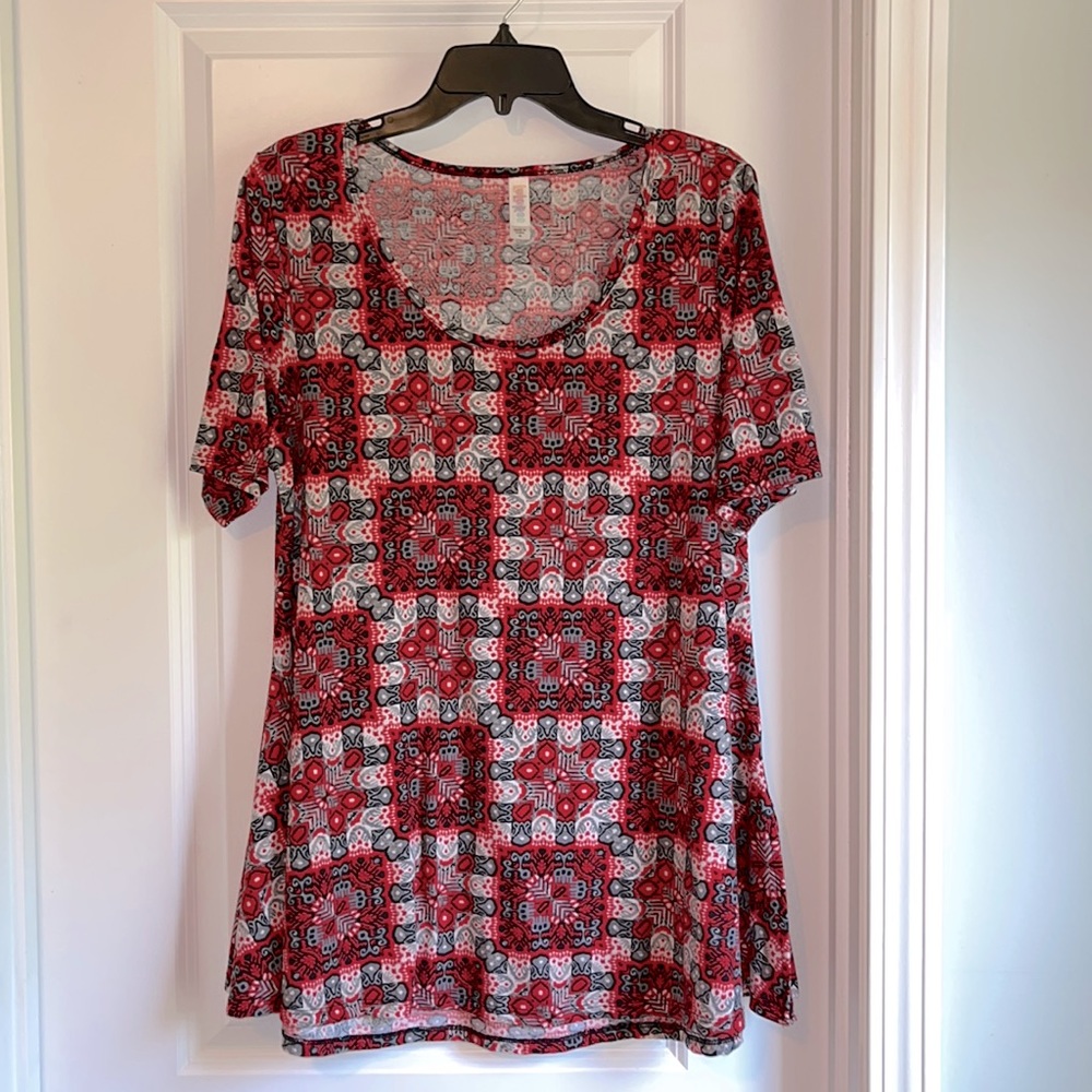 LuLaRoe Geometric Print Top